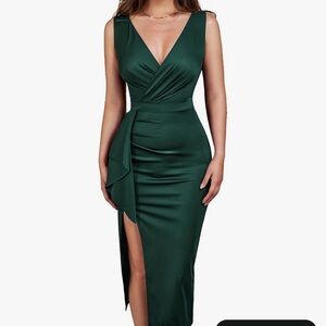 Elegant Green Sleeveless Dress